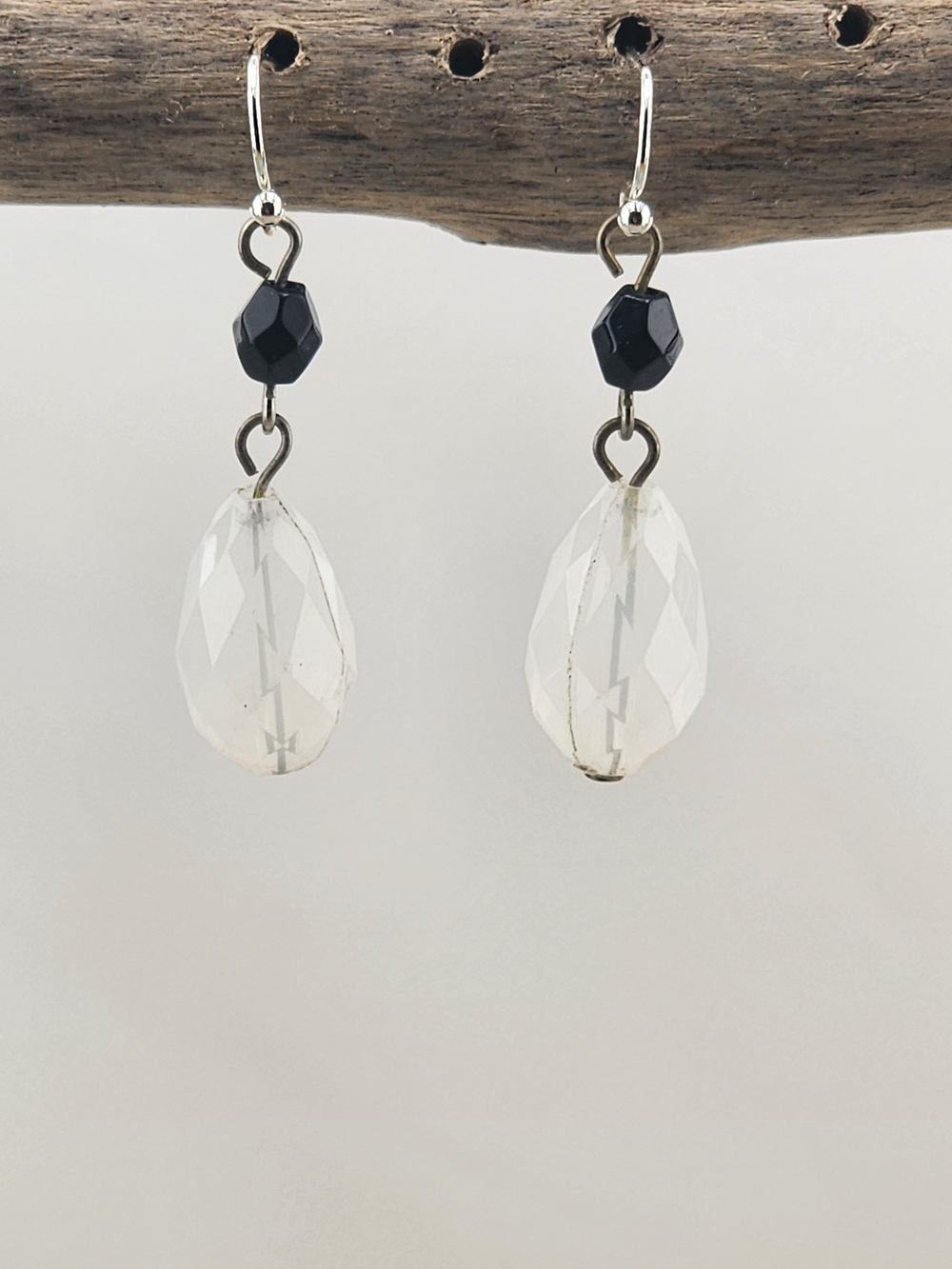 Delicate Black and Clear Teardrop Dangle Earrings - Women Jewelry 0577